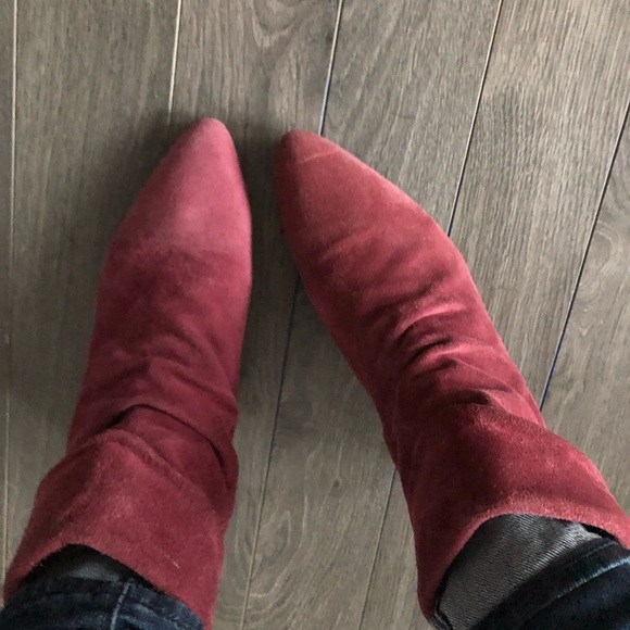 ⭐️SALE⭐️ Vintage Suede Deep Pink/magenta ankle boots pointed toe flats sz7 EUC - Picture 3 of 4